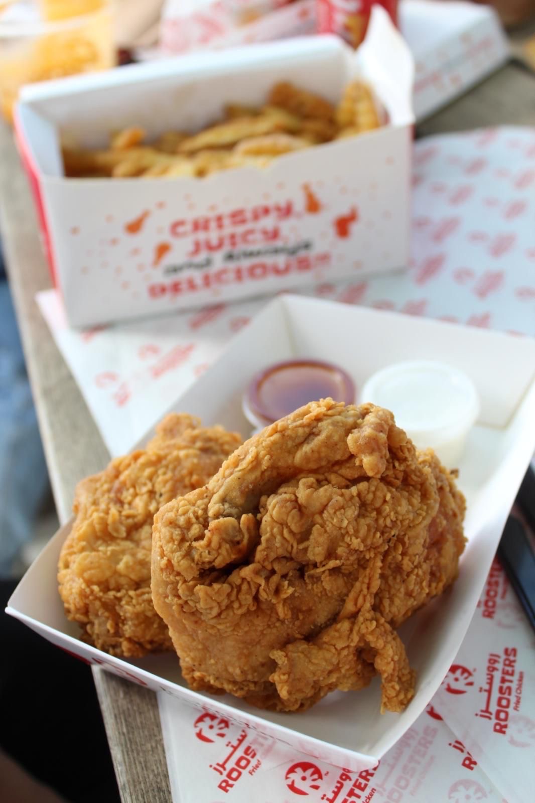 Roosters Fried Chicken - صورة 3