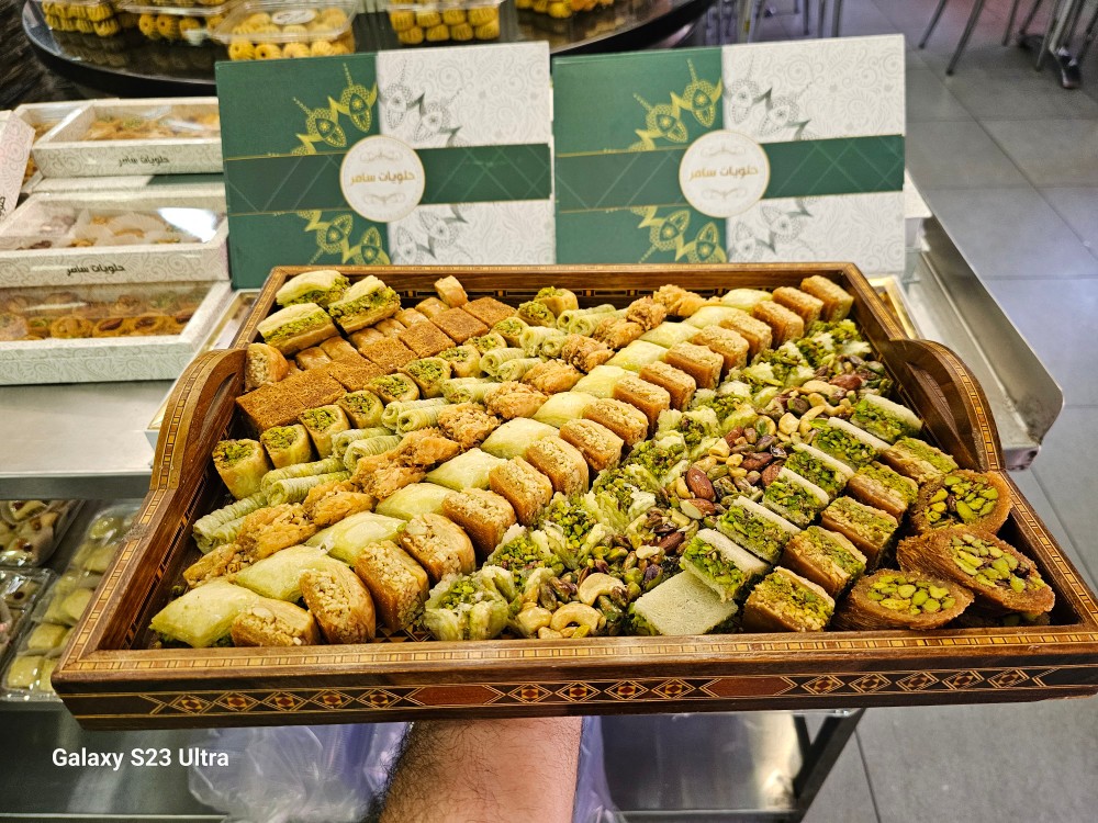 مطعم وحلويات سامر samer sweets & restaurant - صورة 2