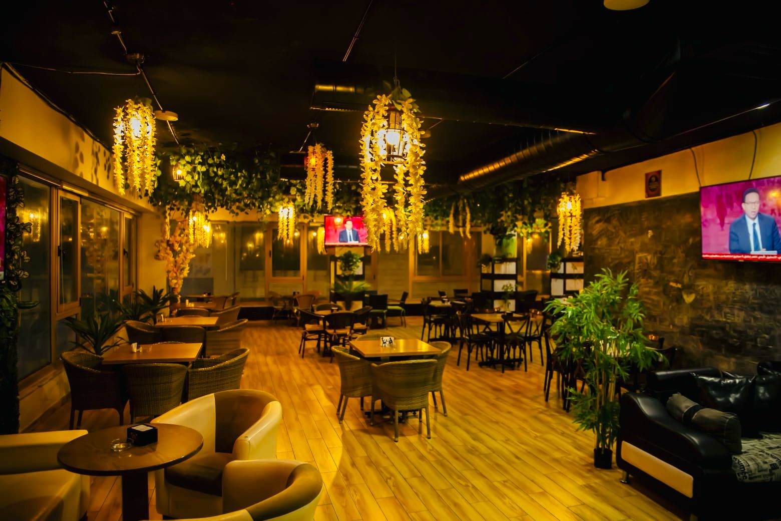 zajal cafe - صورة 4
